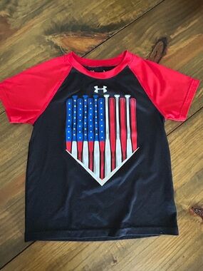 ✨Under Armour Black & Red Raglan Tee with American Bat Graphic